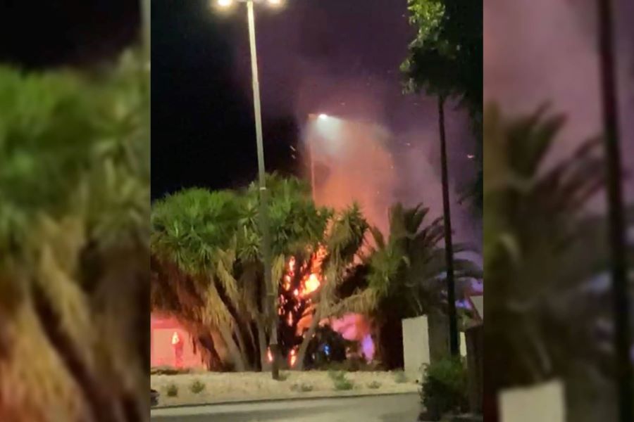 Incendio alla rotonda di Villa Rosina