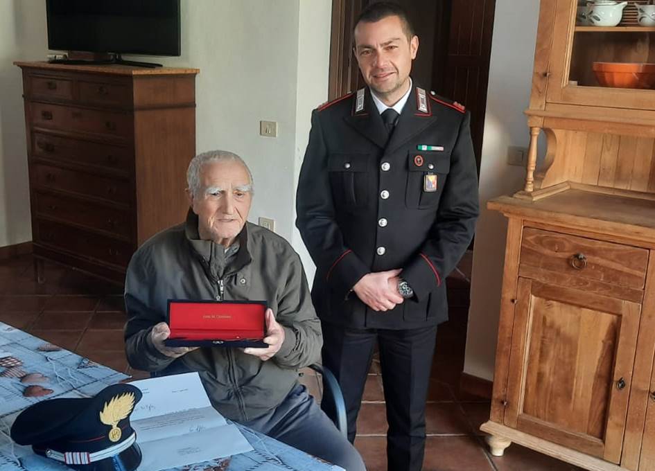 Marsala, i Carabinieri festeggiano i 101 anni del vicebrigadiere Michele Di Figlia