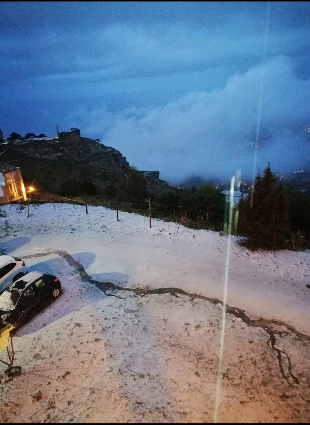 Erice, il regalo di Pasqua è la “neve”