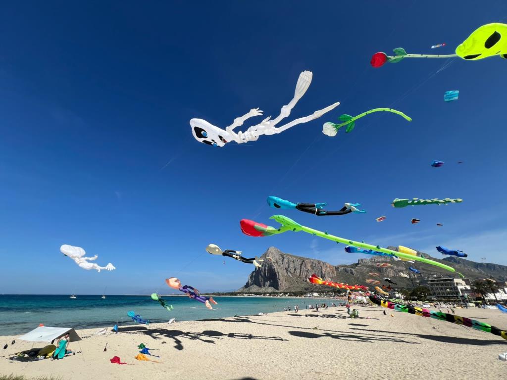 Festival Internazionale degli Aquiloni: dal 21 al 25 maggio torna la magia nel cielo di San Vito lo Capo