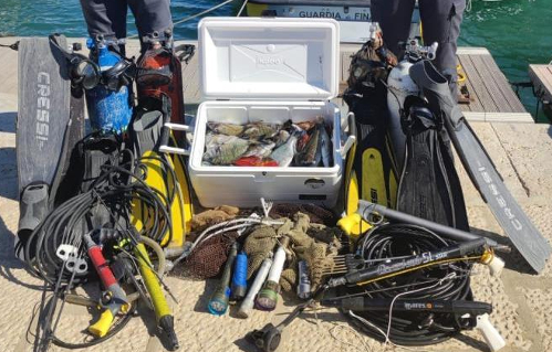 Favignana: pesca di frodo, sanzioni per oltre cinquemila euro
