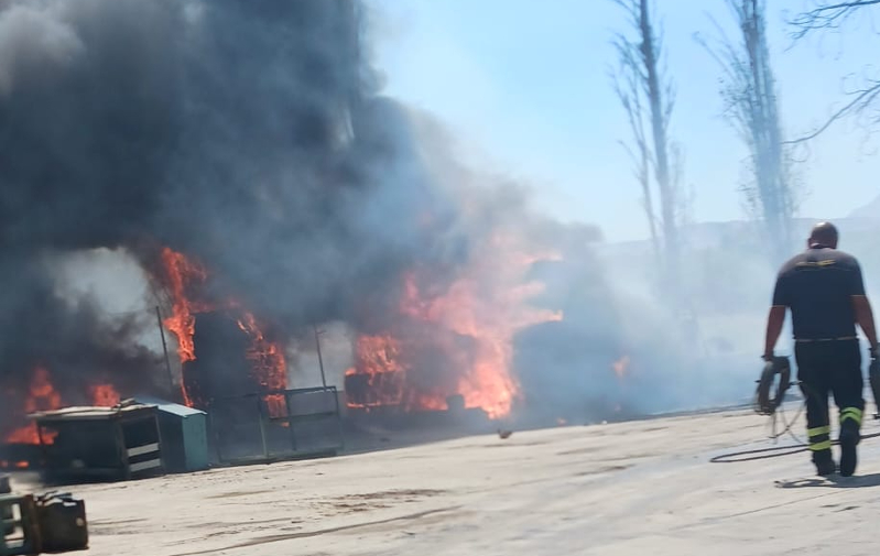 Incendio a Buseto Palizzolo