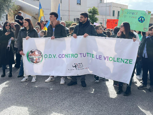 «No a tutte le violenze» (VIDEO)