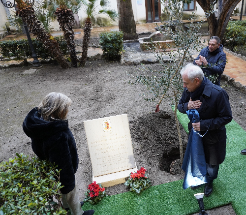 Alcamo: il chiostro del commissariato intitolato a Giovanni Palatucci, ultimo questore di Fiume