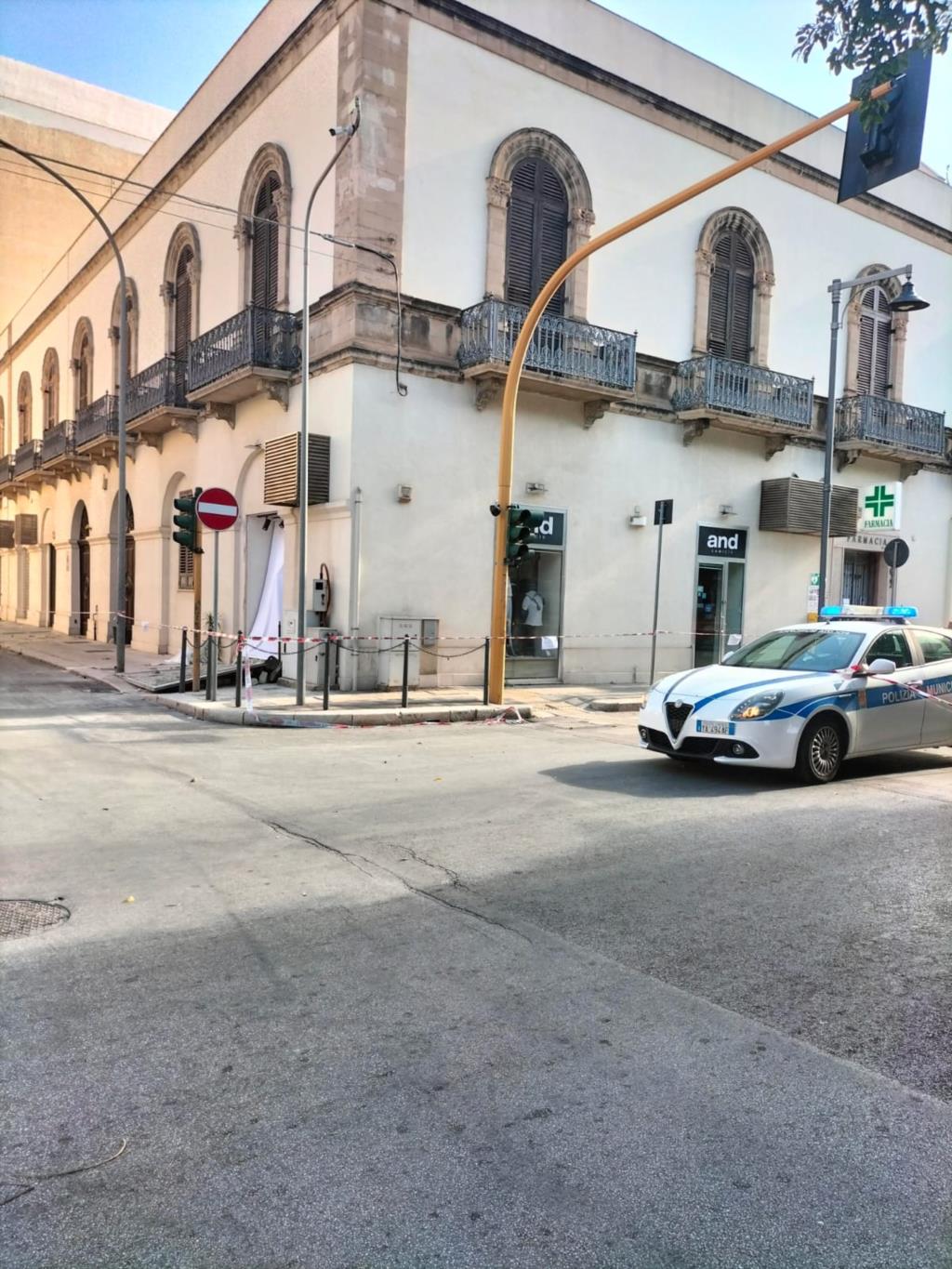 Crollo edificio a Trapani, nessun ferito