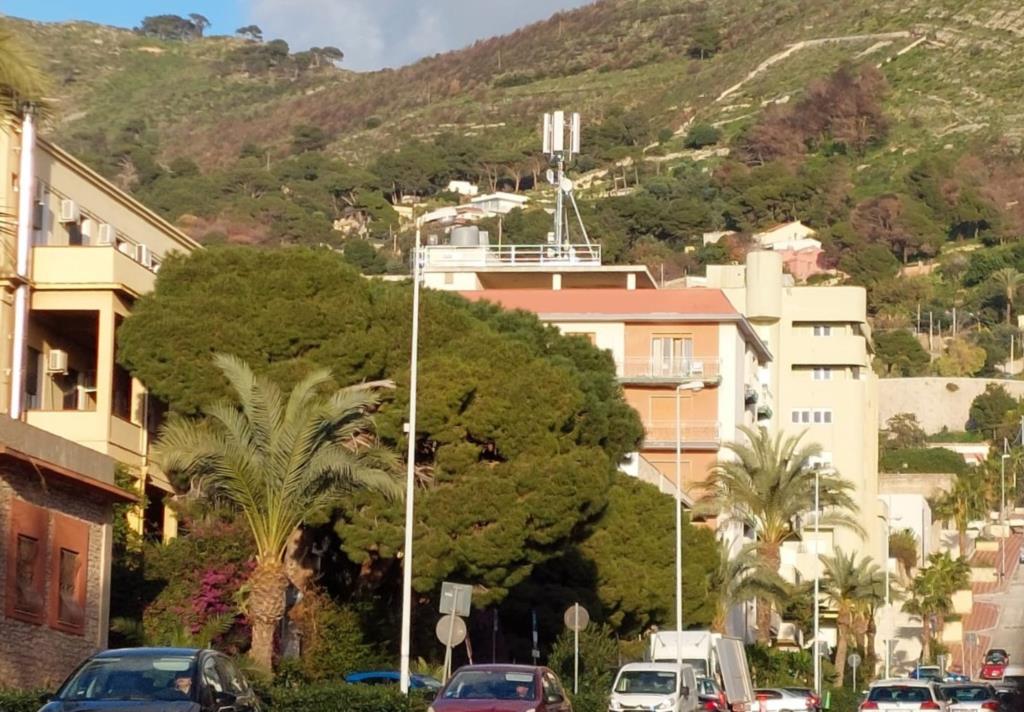 Erice, una petizione contro l’antenna 5 G tra preoccupazione e disappunto