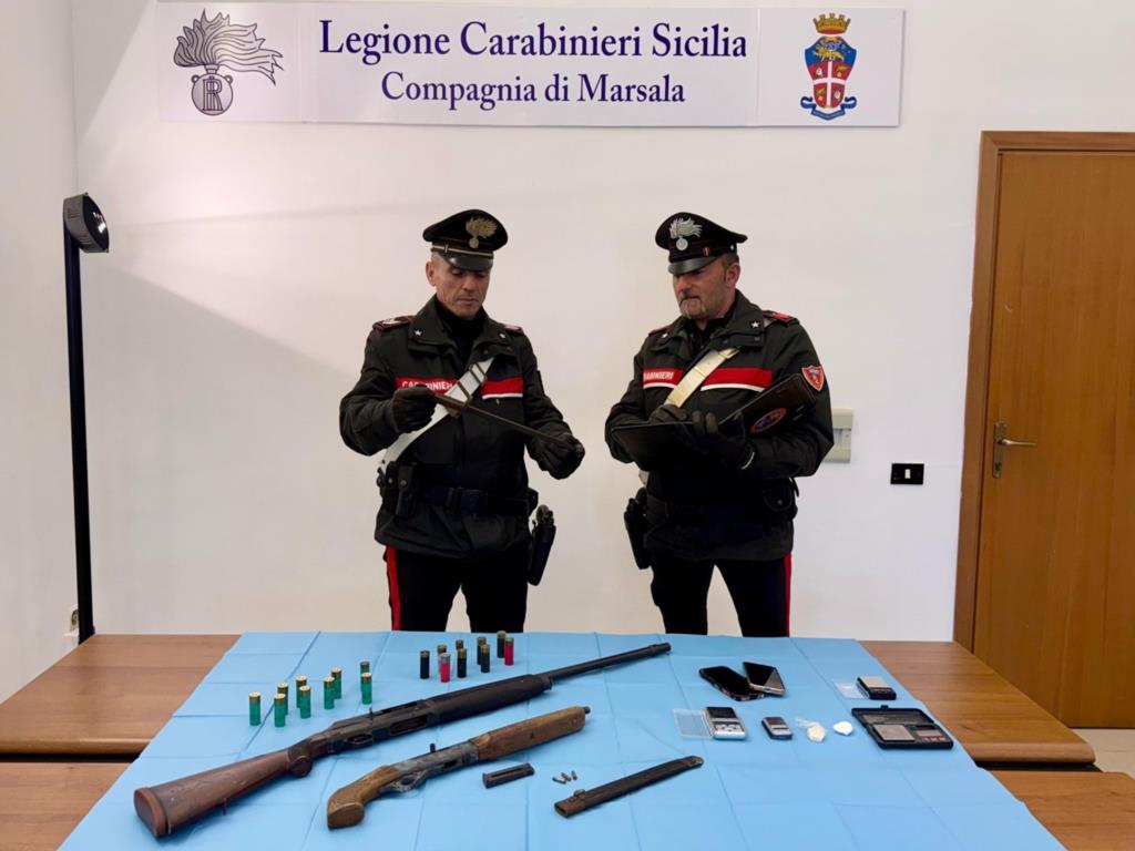 Marsala, i Carabinieri trovano un arsenale in un garage: due arresti