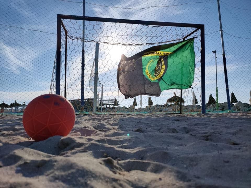 Handball, vai a conoscere il mondo delle arpie e ti ritrovi in... paradiso
