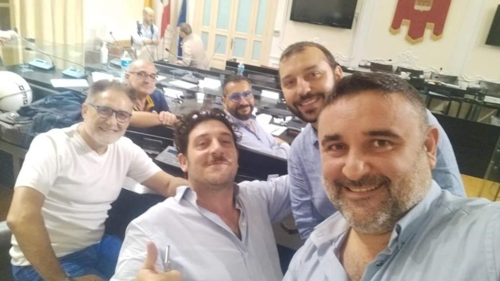 Trapani, aula consiliare occupata da parte dei consiglieri di minoranza (VIDEO)