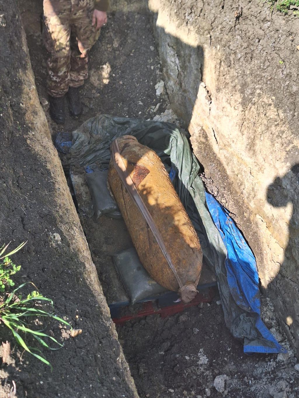 Operazioni di disinnesco per la bomba trovata a Santa Ninfa
