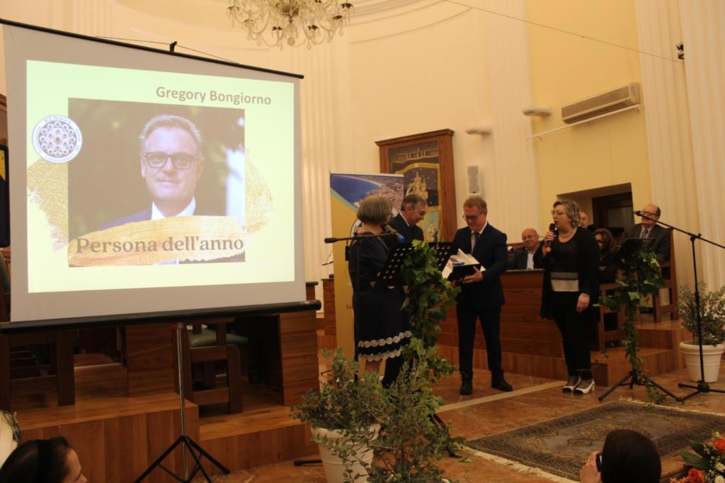 Lutto cittadino a Castellammare del Golfo per l’ultimo saluto a Gregory Bongiorno