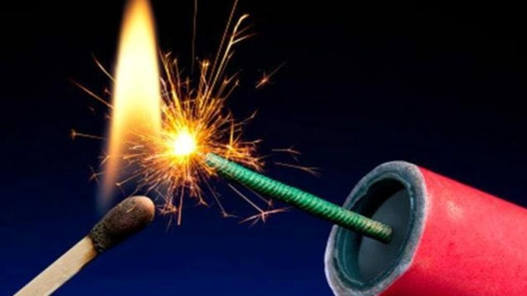 Trapani, ordinanza del sindaco: divieto di botti e fuochi d’artificio dal 31 dicembre al 6 gennaio
