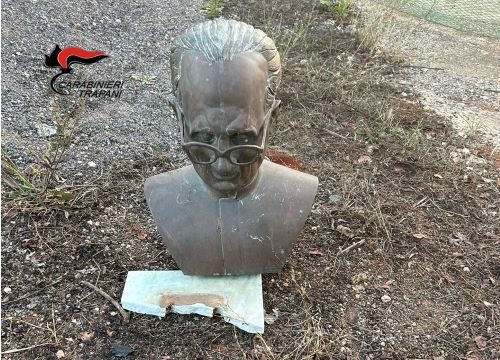 Mazara del Vallo: ritrovato dai carabinieri il busto di don Stefano D'oca