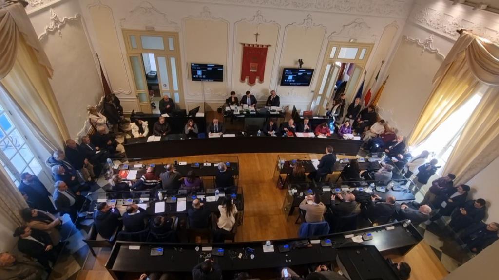Trapani, il Consiglio approva delibera da 2,4 milioni per combattere povertà ed esclusione sociale