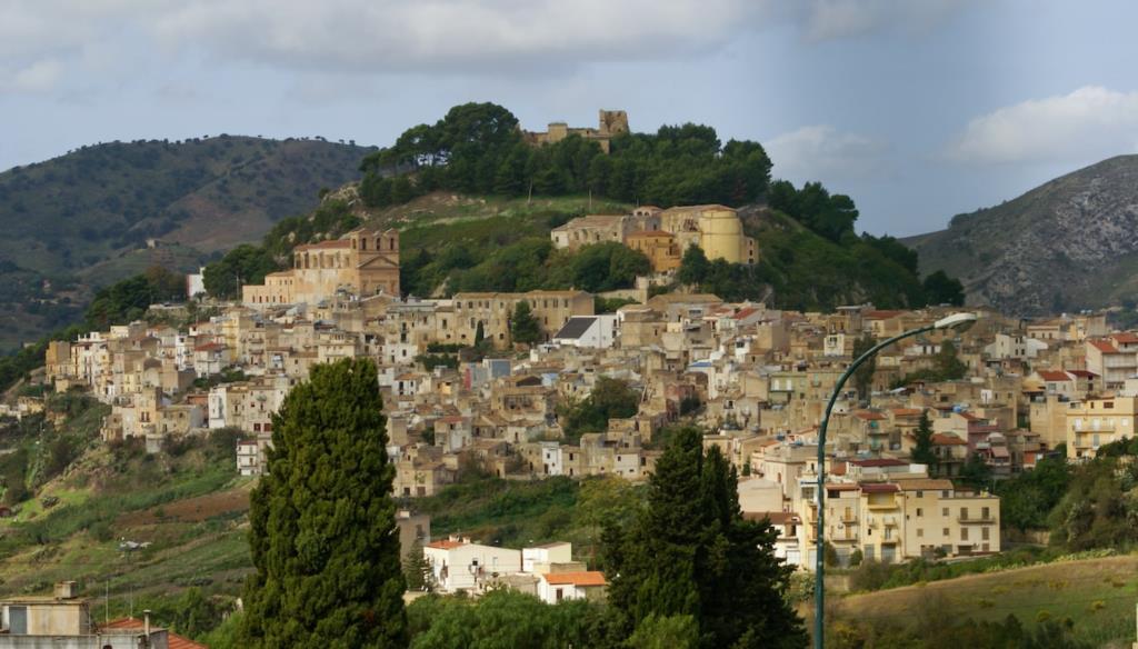 Calatafimi, rubano cavi di rame e la città rimane al buio
