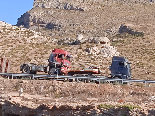 Riaperta la provinciale per San Vito Lo Capo, rimosso il camion finito nella scarpata