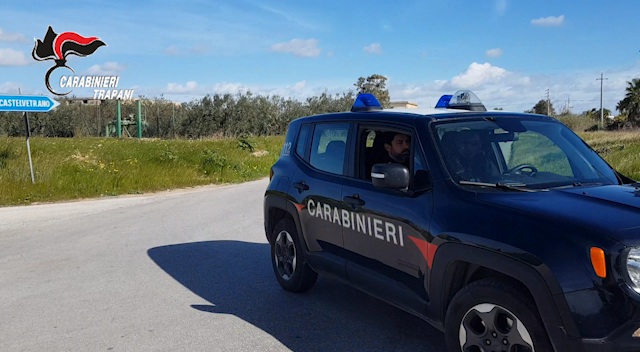Campobello di Mazara, piante di marijuana e droga in casa: denunciato un imprenditore