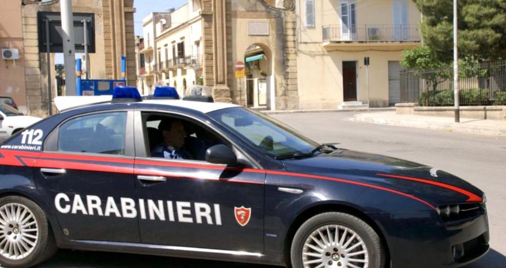 Castelvetrano, evade dai domiciliari per andare a rubare: denunciata