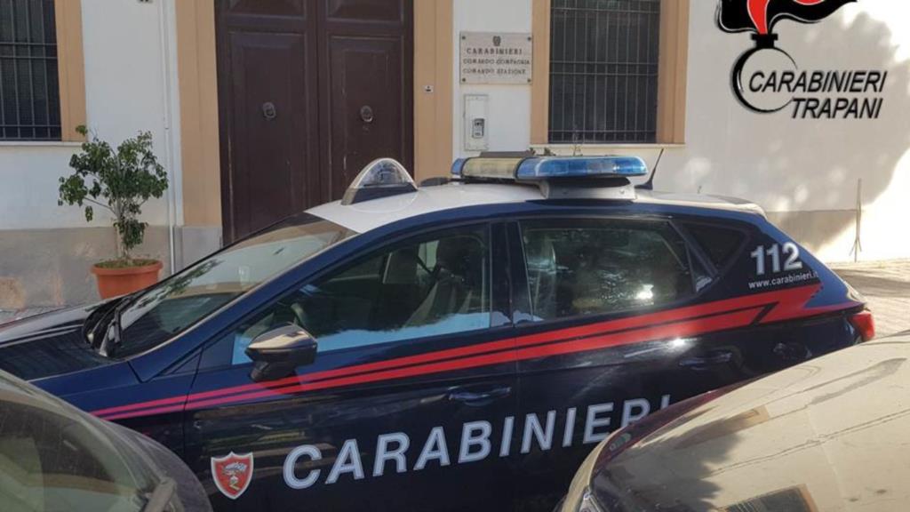 Alcamo, sequestra la fidanzatina del figlio per impedire la relazione: arrestato