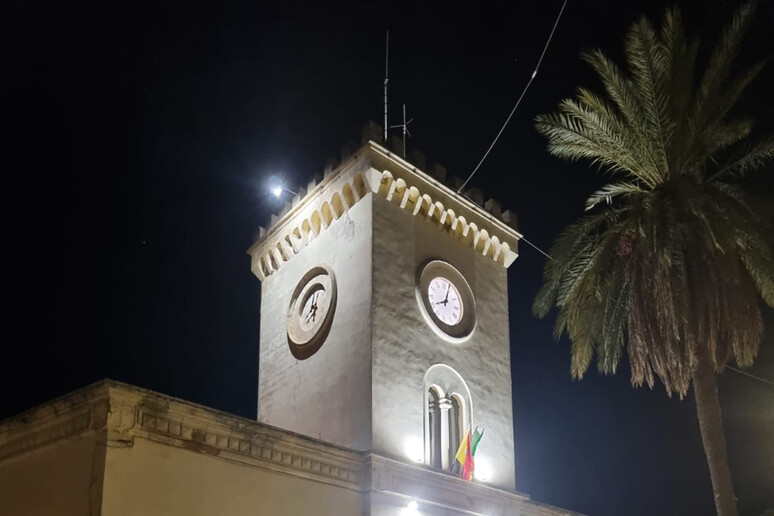 Castelvetrano,dopo 30 anni torna in funzione l'orologio comunale