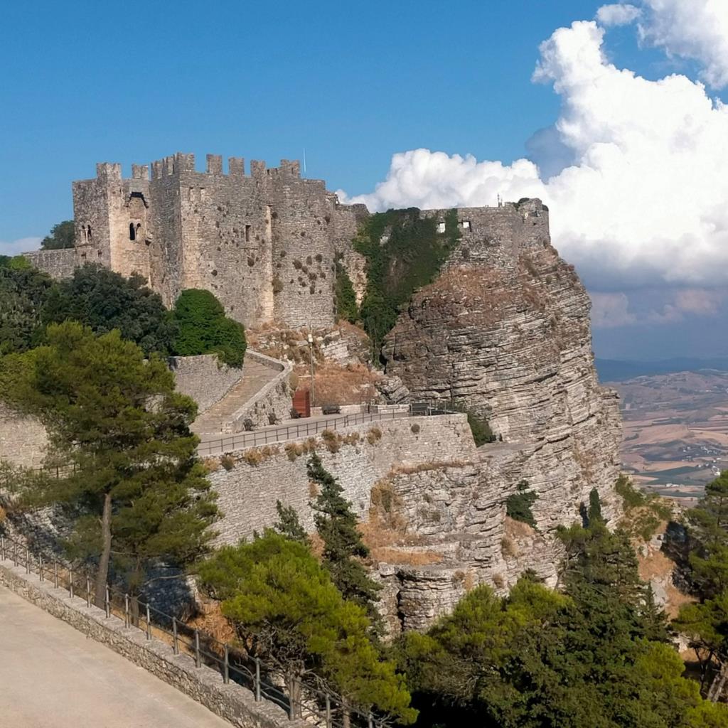 Associazione Vivere Erice: 'I siti culturali devono riaprire al più presto'