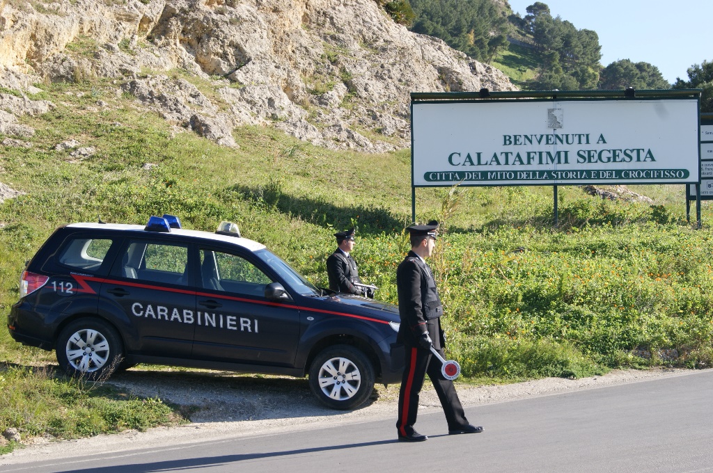 Calatafimi, sorpreso a rubare in una sala ricevimenti: in manette