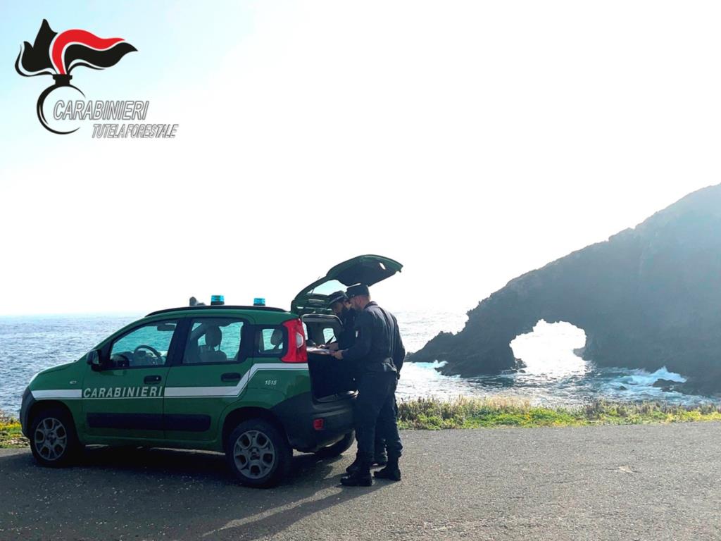 Pantelleria, controlli sulla cementificazione selvaggia nelle aree protette: quattro denunce