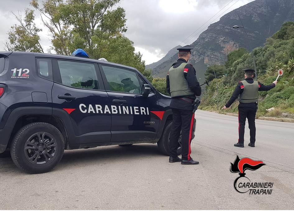 Castellammare, 35enne denunciato per furto