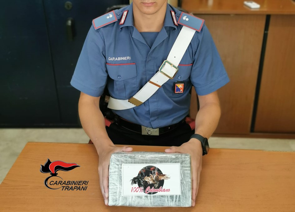 Misiliscemi, in auto con 1 chilo di cocaina: arrestati