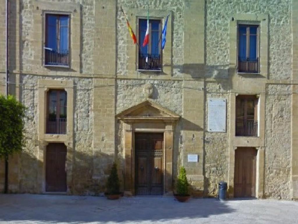 Castelvetrano, il Comune cerca un portavoce gratis