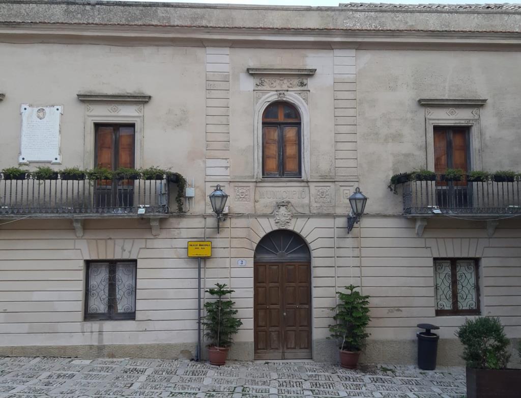 Erice, fari spenti su crediti e illuminazione: il consigliere Maltese incalza il Comune
