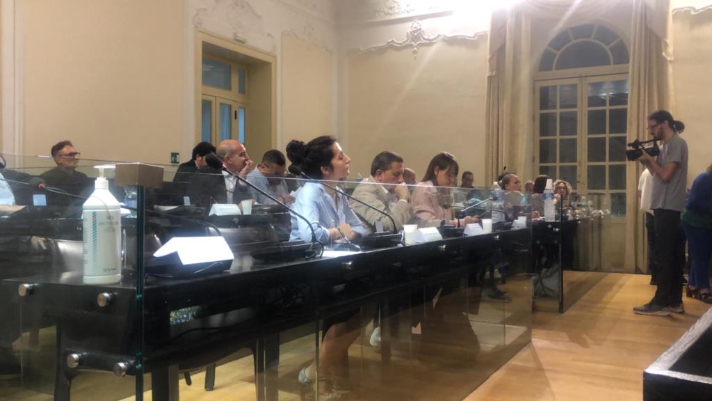 Trapani, il Consiglio approva gli aumenti delle spettanze per sindaco e assessori
