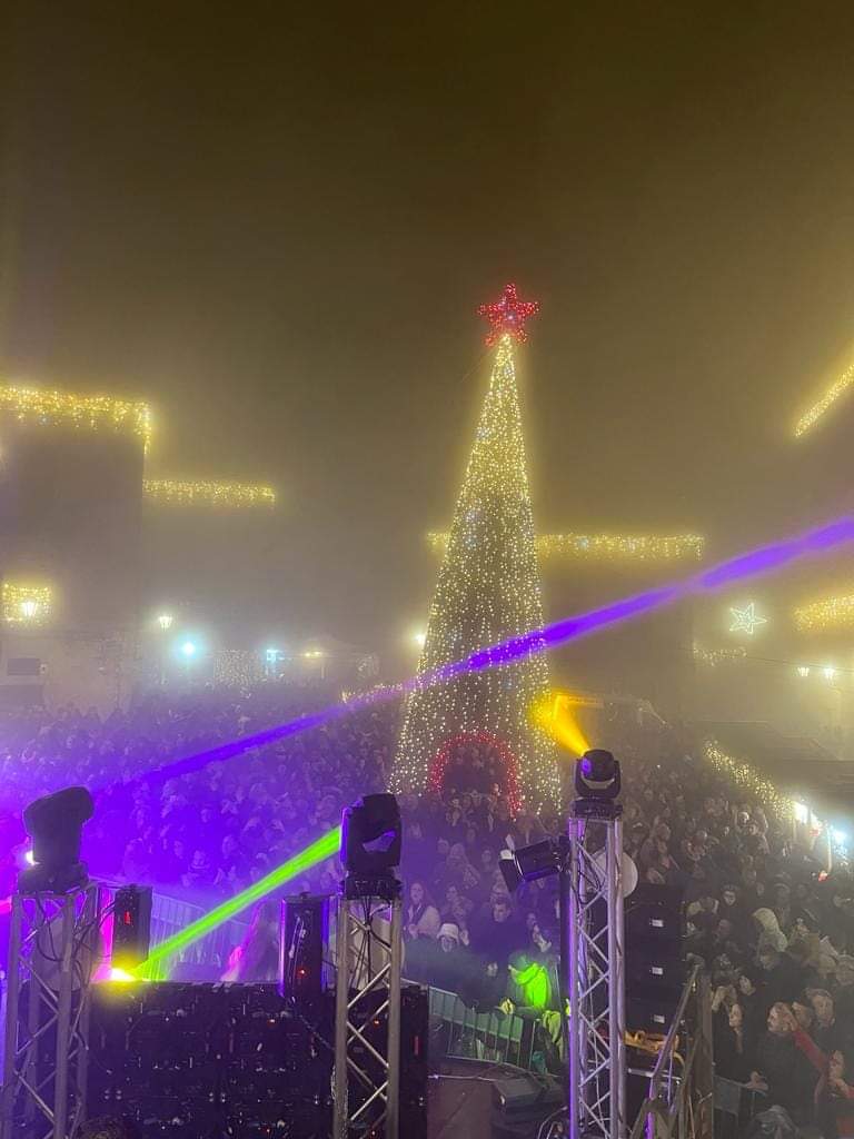 Erice saluta il 2024 con una notte di festa in Piazza della Loggia