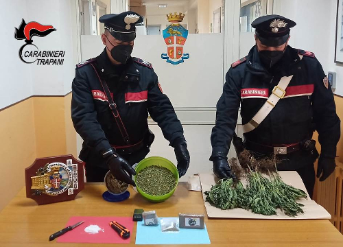 Castelvetrano: produzione e vendita di droga, in manette una coppia di pusher