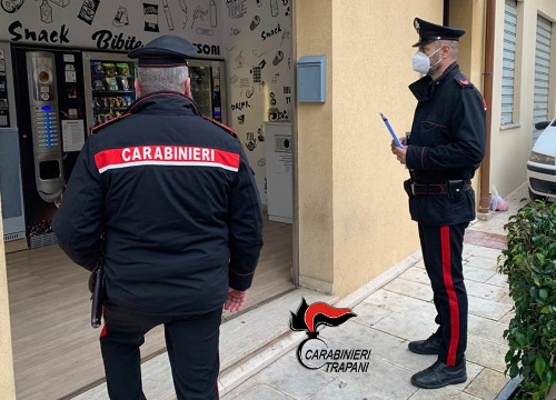 Castellammare del Golfo: furti ai distributori automatici, tre denunce