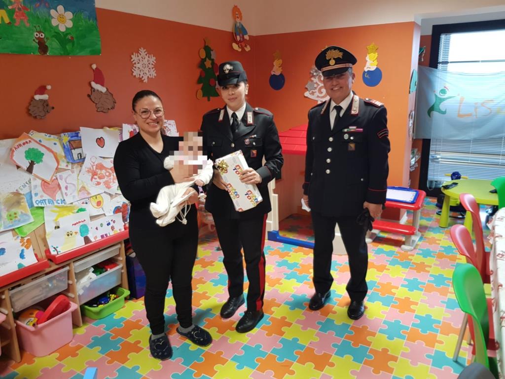 Marsala, doni dei Carabinieri ai bimbi dell'ospedale Paolo Borsellino