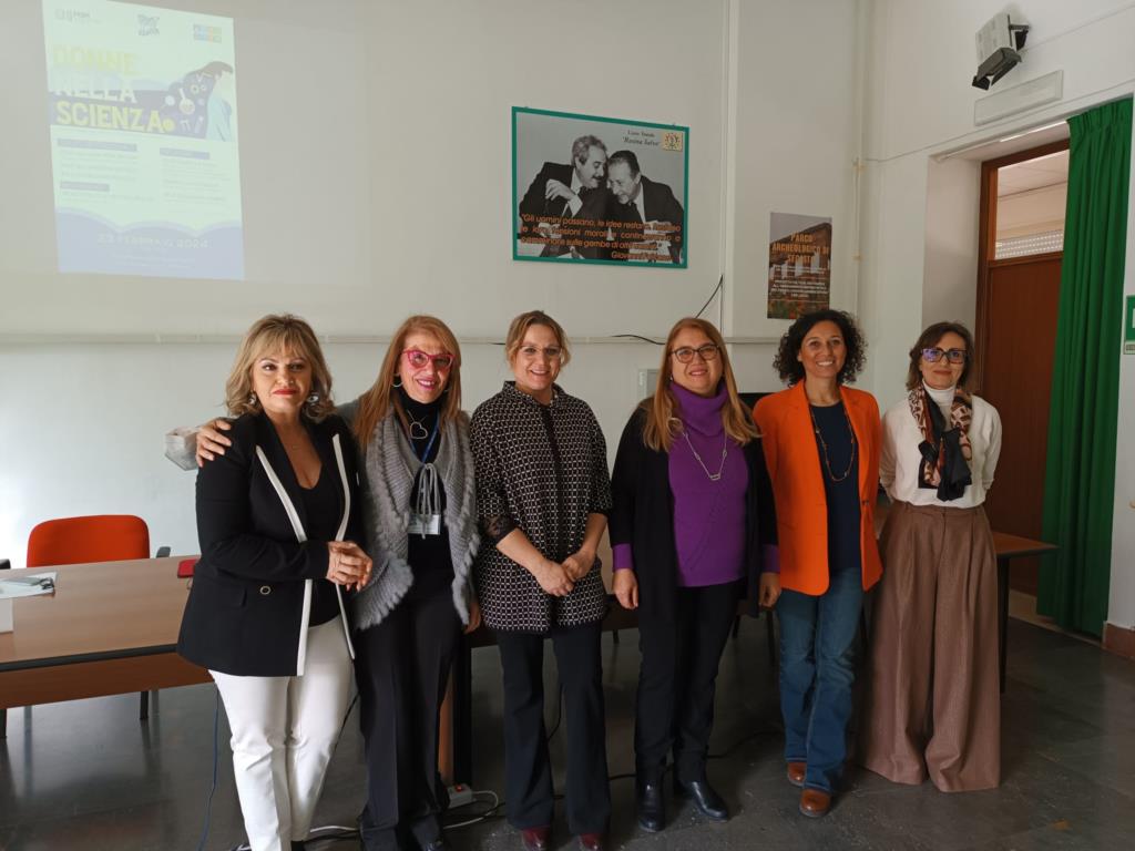 Donne e scienza, a Trapani un incontro per superare pregiudizi e stereotipi