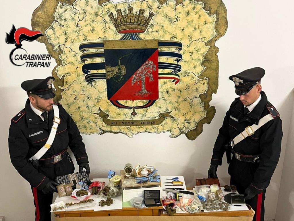 Petrosino, sorpresi con la droga in casa: arrestati due spacciatori