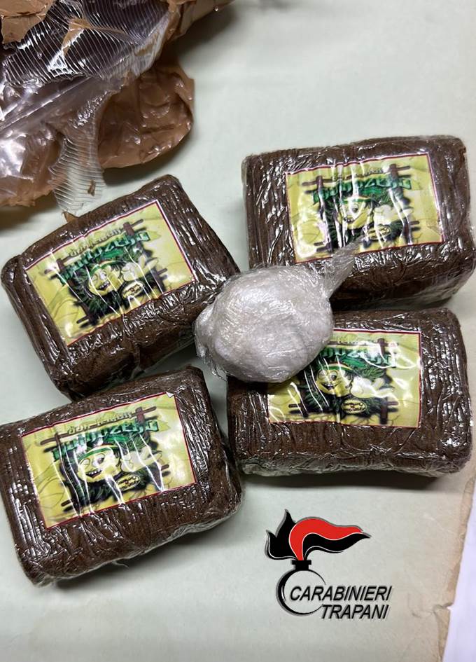 Pantelleria. Arrestato ventunenne con oltre 400 grammi di stupefacenti