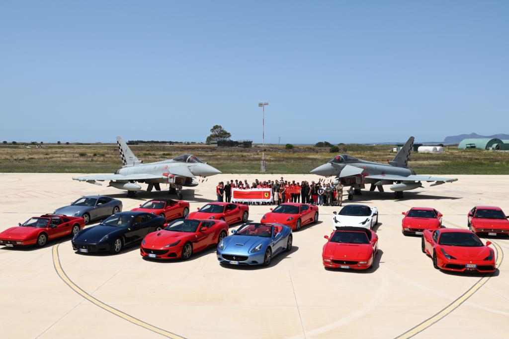Il 37° Stormo ha ospitato la visita dei club Ferrari della Sicilia Occidentale