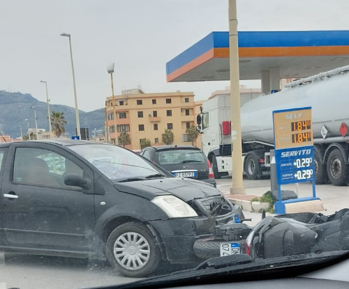 Incidente sul lungomare Dante Alighieri: un ferito