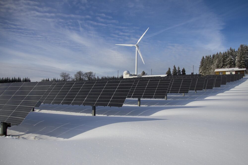 Rinnovabili, dalla Regione 61,5 milioni per le Comunità energetiche con i Comuni
