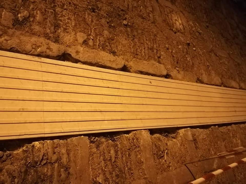 Erice, il basolato danneggiato fa indignare tutti