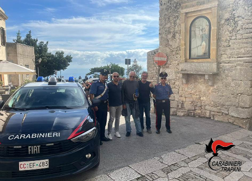 Erice: turista si allontana dal gruppo e si perde, ritrovato dai carabinieri