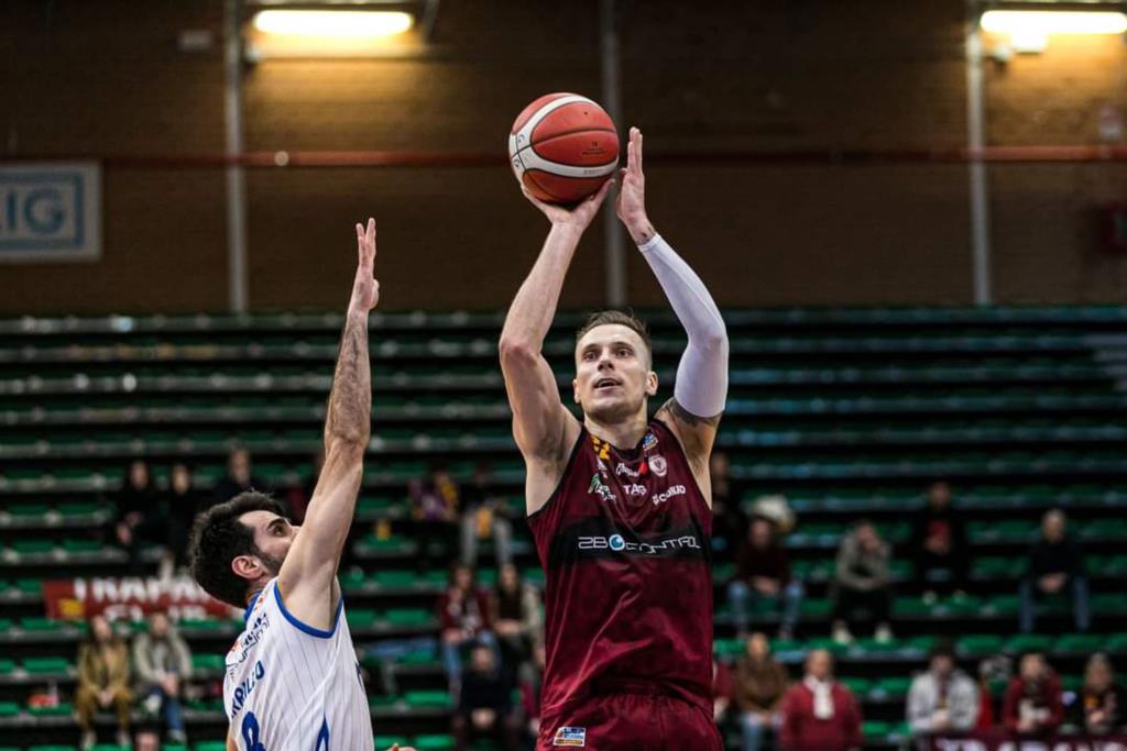 La Pallacanestro Trapani vince a Latina: la salvezza è cosa fatta