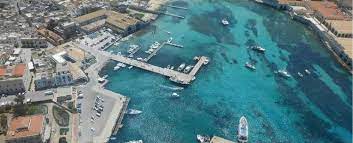 Favignana, giovane colpito da un fulmine al porto