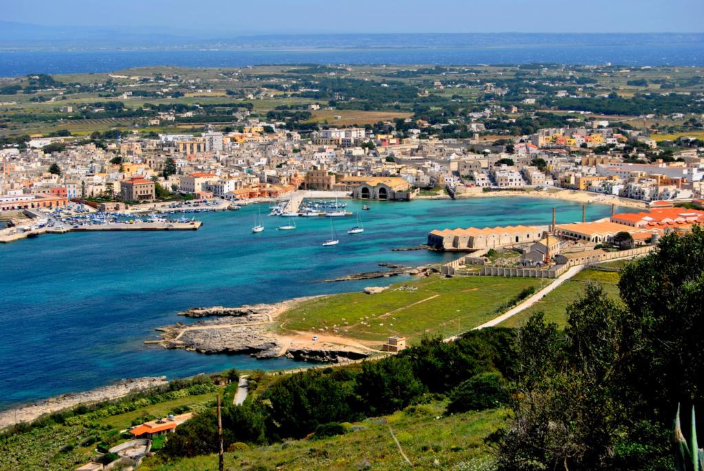 Favignana,  muore giovane stagionale: probabile un infarto