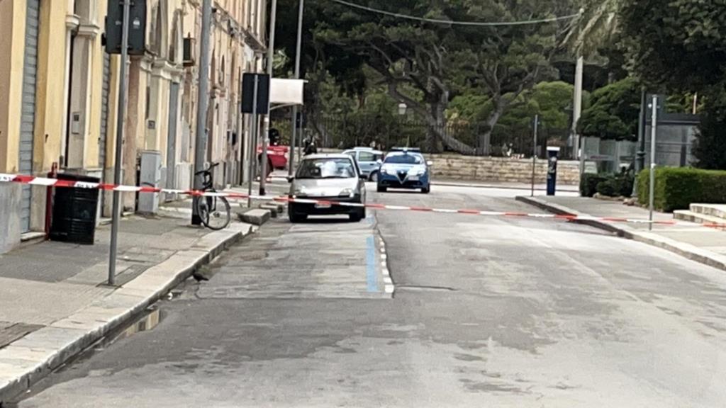 Trapani, allarme bomba a piazza Vittorio: in auto un ordigno carico della seconda guerra mondiale