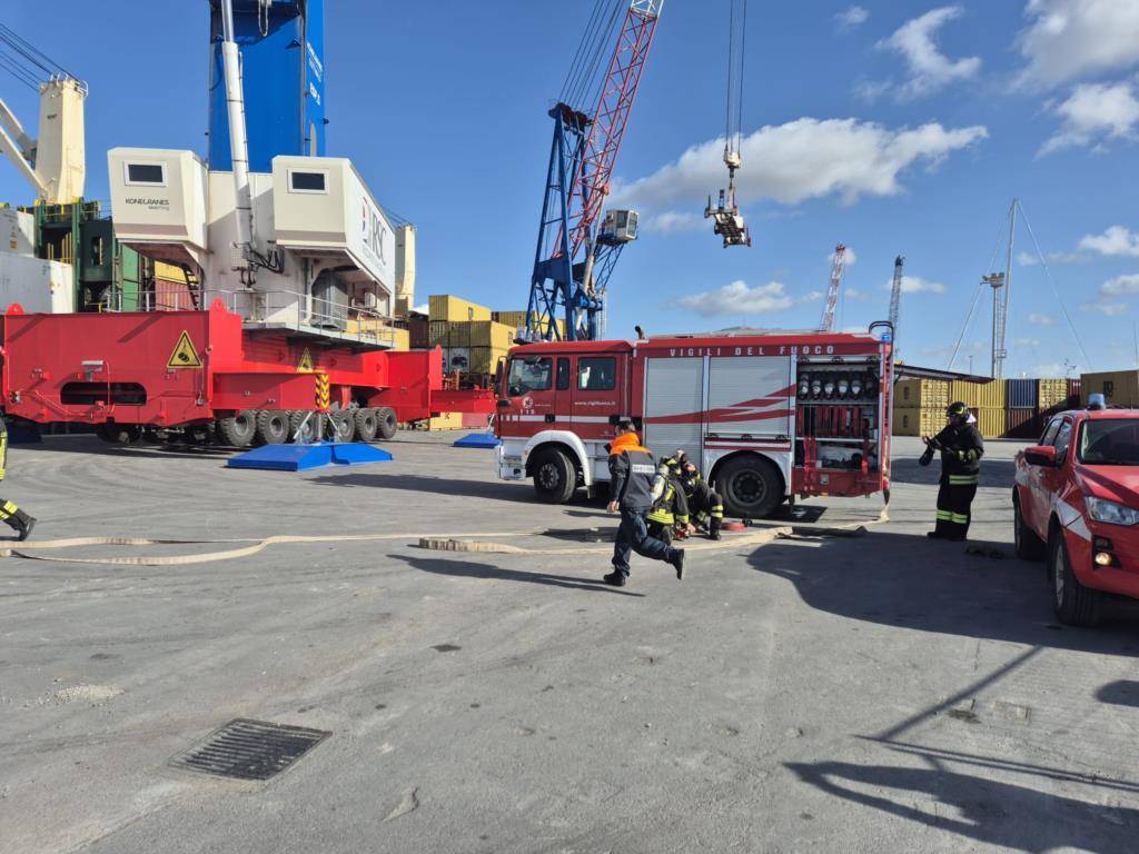 Trapani, esercitazione di security e antincendio stamattina al porto