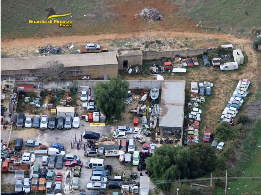 Castelvetrano, la Guardia di Finanza scopre maxi discarica abusiva